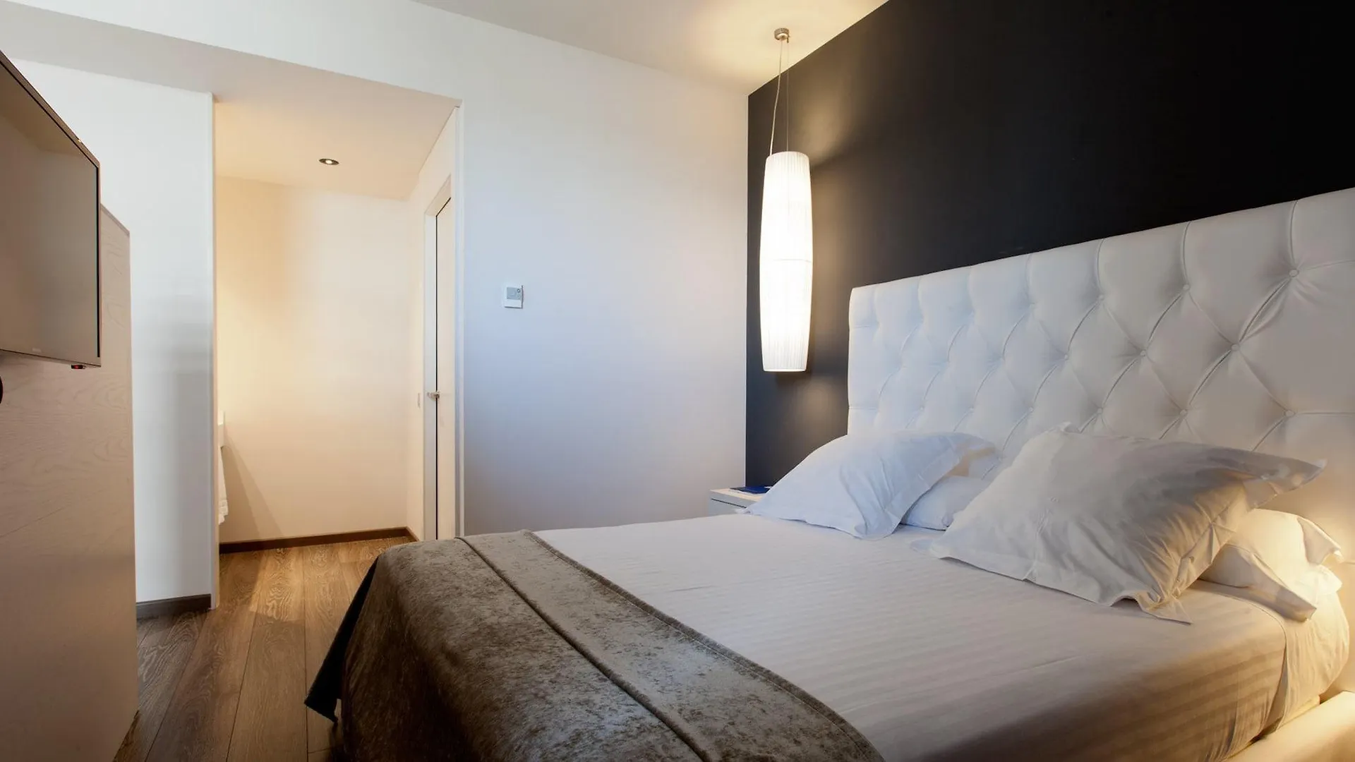 Hotel Sb Plaza Europa L'Hospitalet de Llobregat 4*,  Spanyolország
