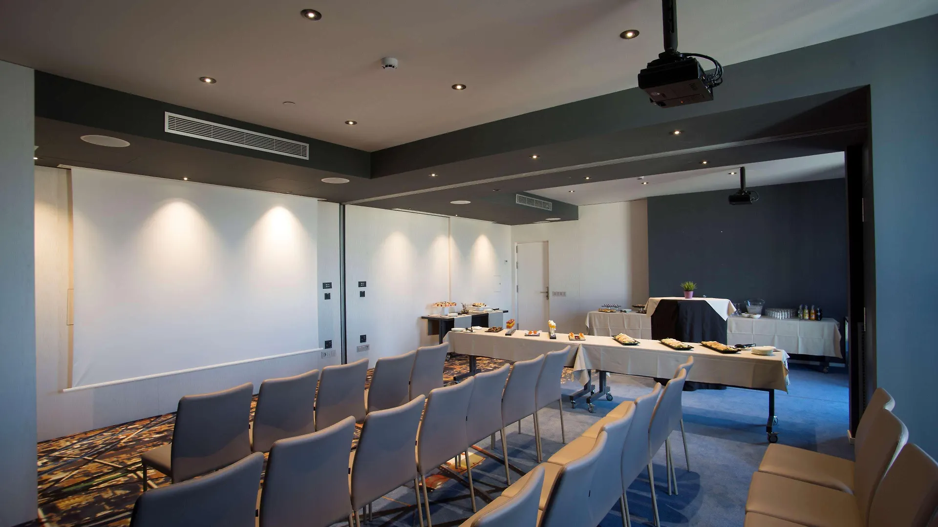 Hotel Sb Plaza Europa L'Hospitalet de Llobregat 4*,
